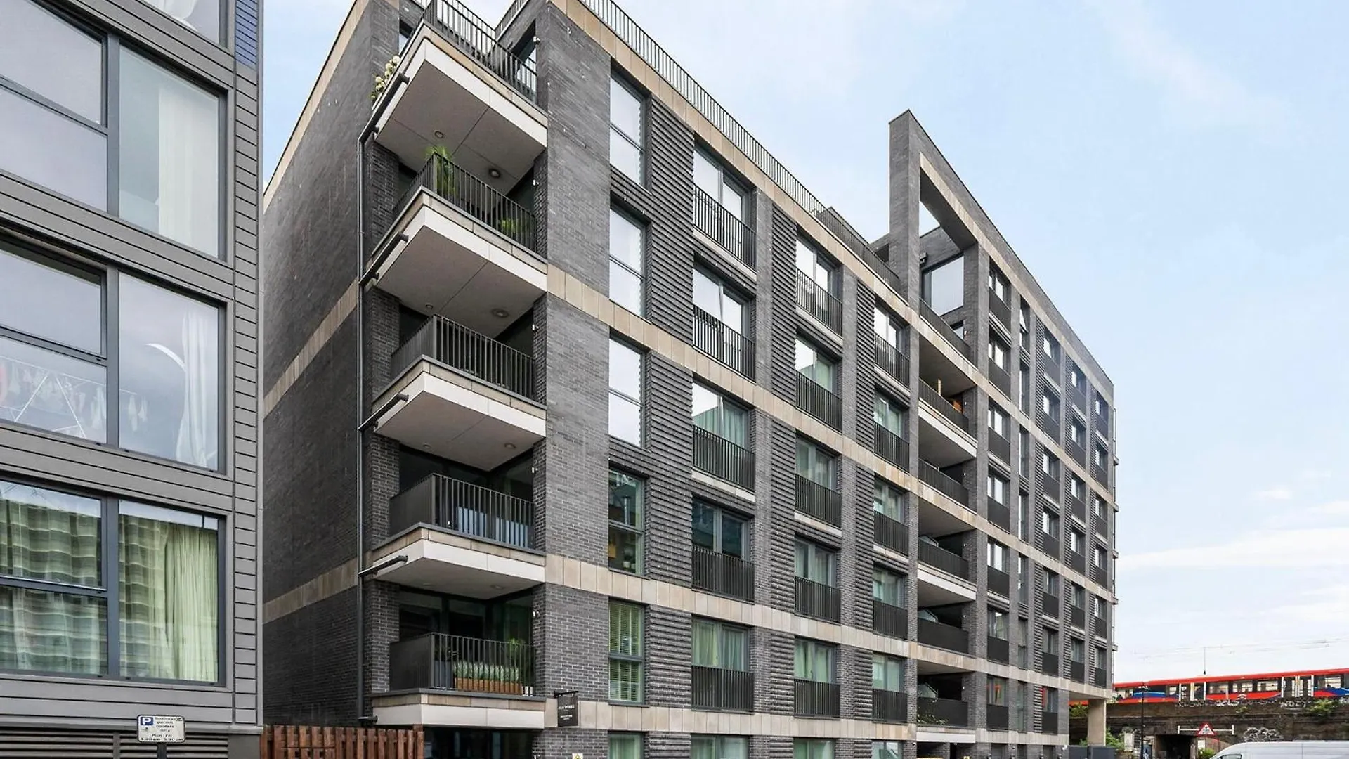 Impeccable Modern 2Br Apartment Peachy Stays London 0*,